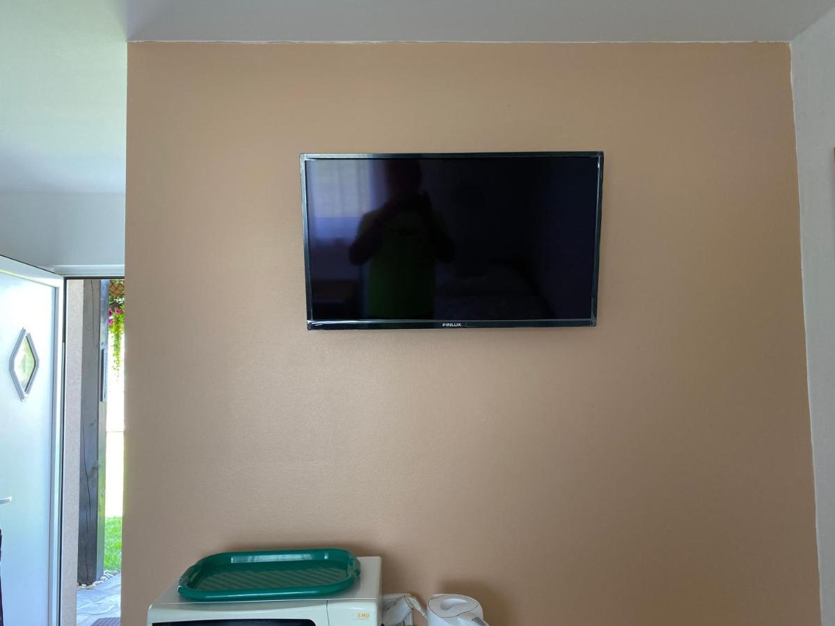 Penzion Kamenak Kamenný Újezd Exteriör bild