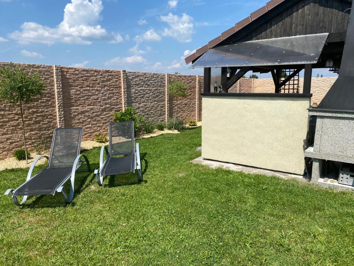 Penzion Kamenak Kamenný Újezd Exteriör bild