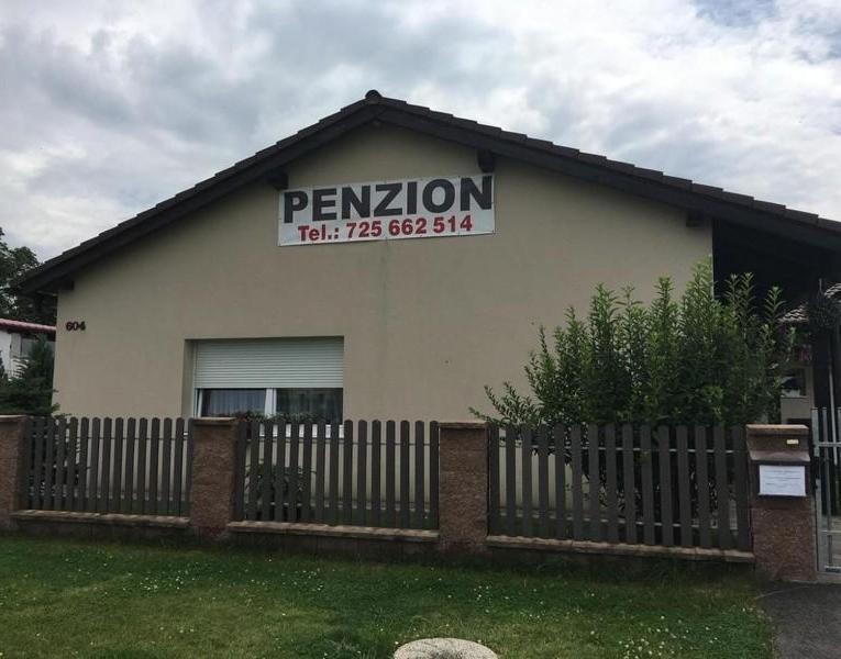 Penzion Kamenak Kamenný Újezd Exteriör bild